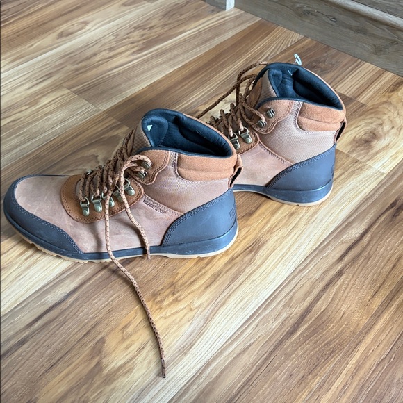 Sorel Men’s  Ankeny ll NWOT Men's Tan and Black Lace-Up hiking Boots - Picture 8 of 10